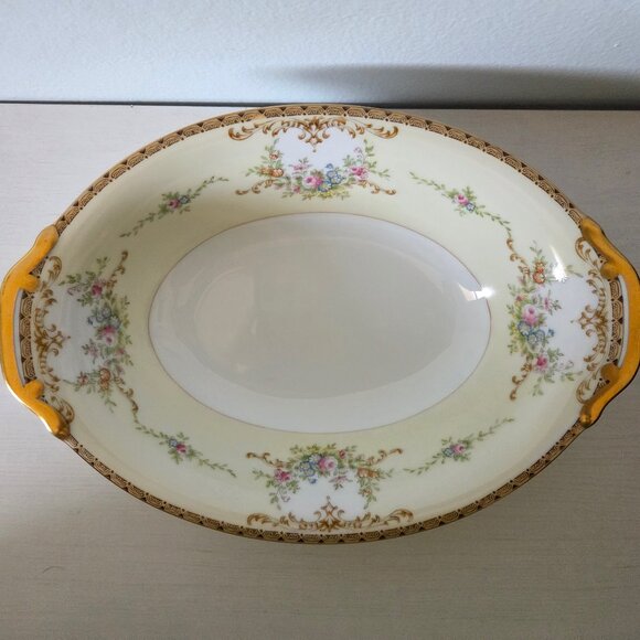 Vintage Meito China Made in Japan Hand Painted Oval Serving Bowl Tab Handles - Picture 1 of 3
